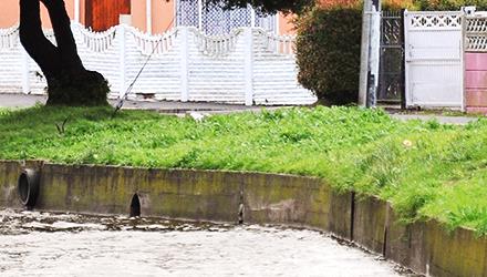 Winter rain delays Southfield Canal repair 